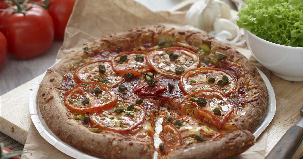 Tomaten-Pizza mit Kapern - Blumen-Gaab